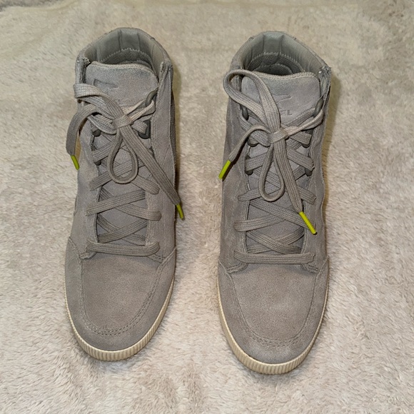 🩶EUC Sorel Out N About Waterproof Leather Wedge Sneakers - Picture 3 of 12